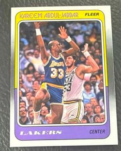 1988-89 Fleer Kareem Abdul-Jabbar #64 - Vintage Lakers Hall of Famer