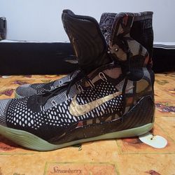 Nike Kobe 9 Elite BHM Black Gold Size 10