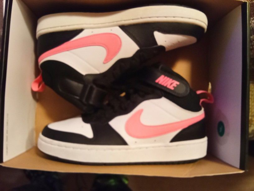 Women's Nike High Top Shoes