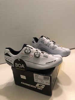 Road cycling shoes