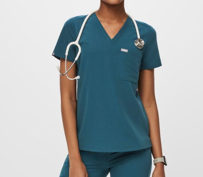 FIGS Women’s Caribbean Blue Scrubs Size: XS Catrina One Pocket Scrub Top with High waisted Livingston Pants