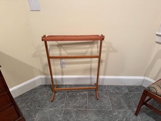 Towel rack