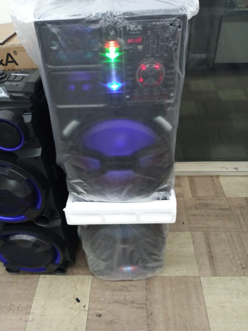 Brand New Double 15s 20000 Watt Speaker Has Bluetooth Fm Am Great Sound Base Very Very Loud And Only For 320 Brand New Speaker In The Box