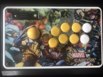 Mad Catz XBOX 360 MARVEL vs. CAPCOM ARCADE FIGHT STICK TOURNAMENT EDITION(Post Nintendo era)