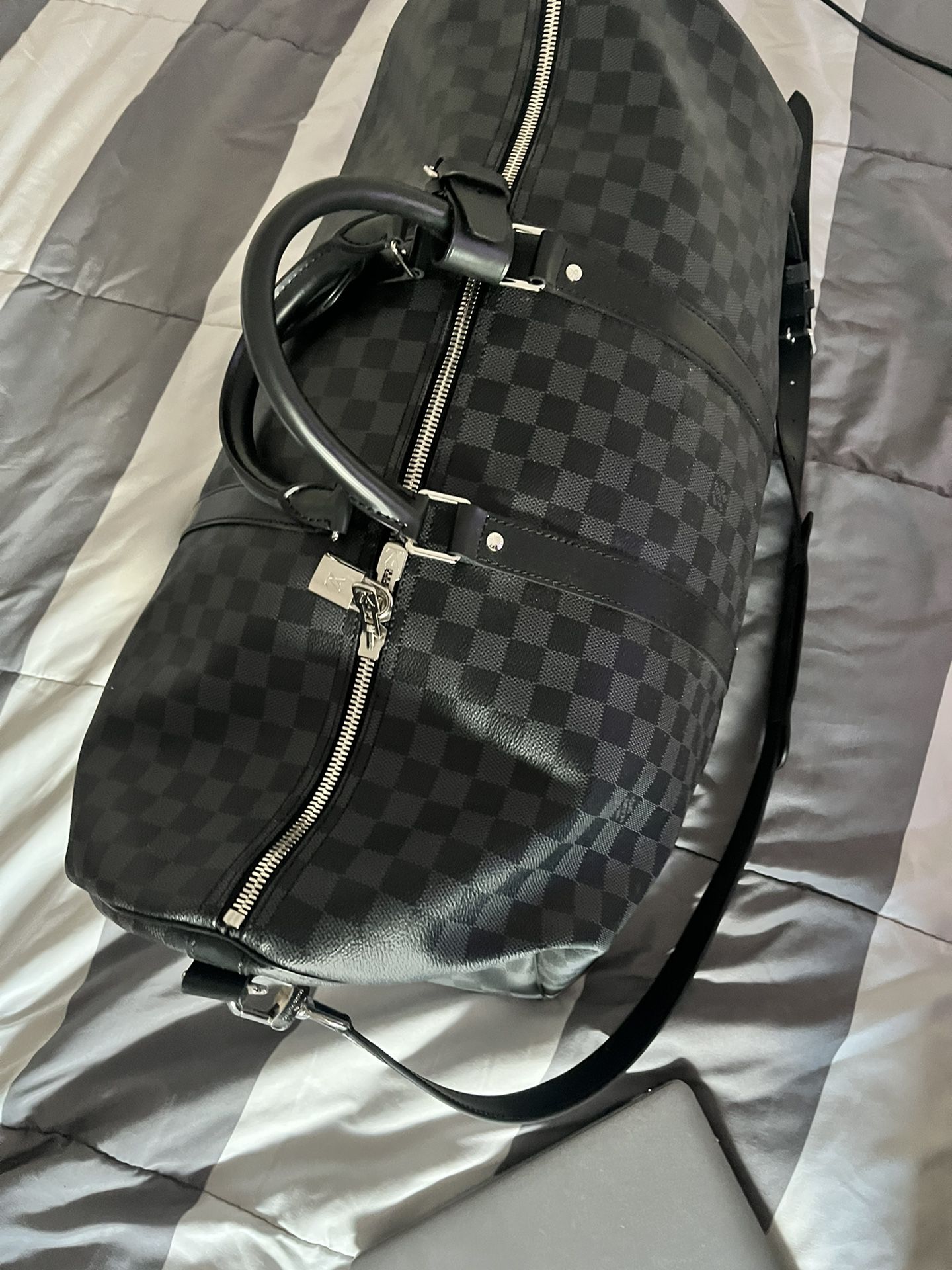 Louis Vuitton Duffel bag for Sale in Dixon, CA - OfferUp