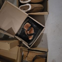 Winter Shoes Size 10 Women's Scroll Pictures And Read Descriptions!!!