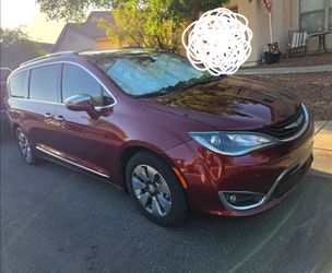 2018 Chrysler Pacifica Hybrid