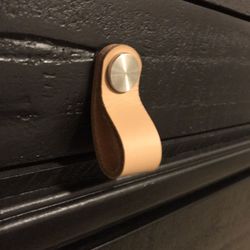 Leather strap dresser knob handle pulls