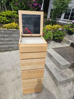 Dresser- IKEA.