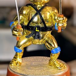 1992 5th Anniversary Trophy Figure