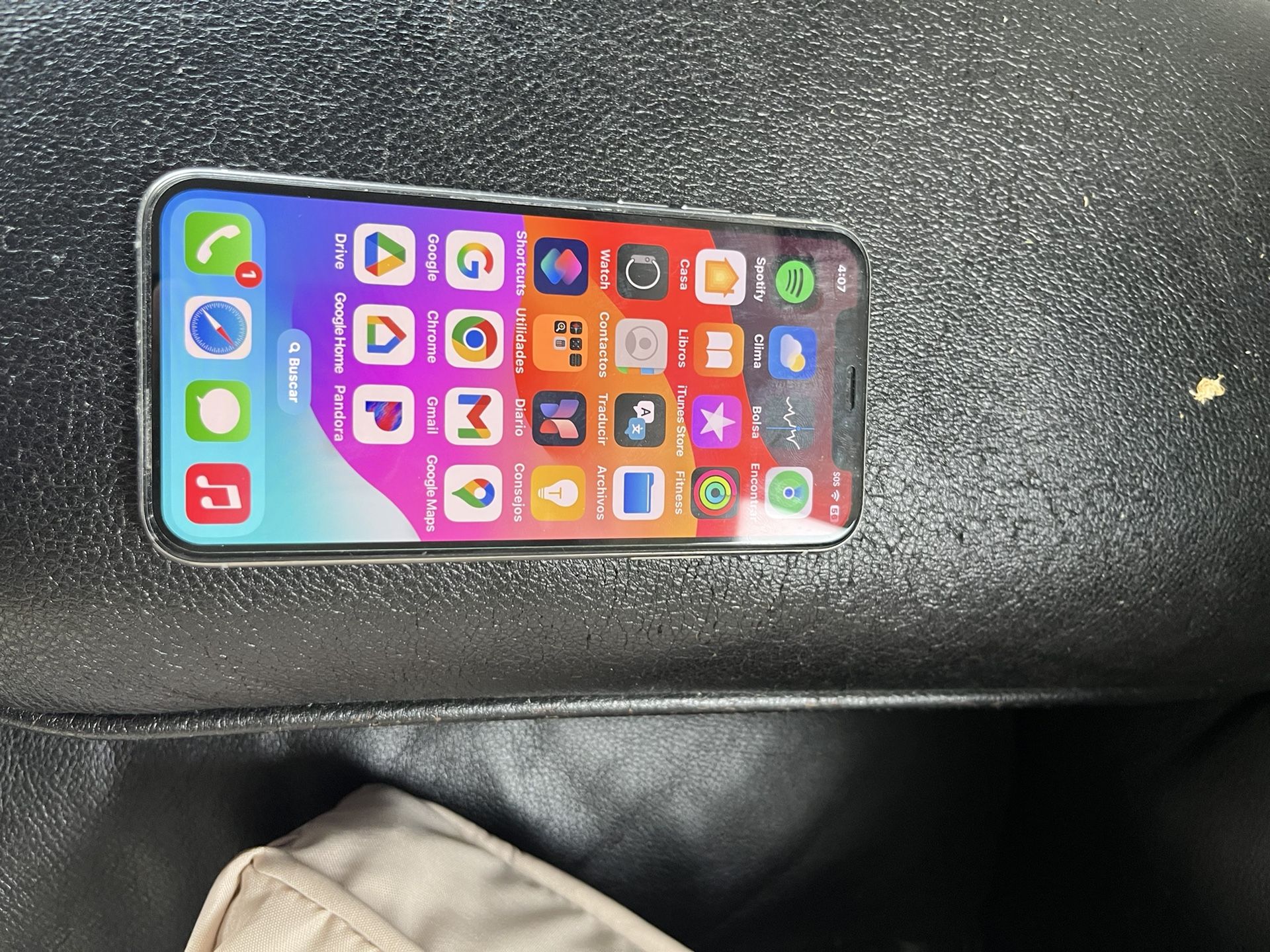 iPhone 11 Plo