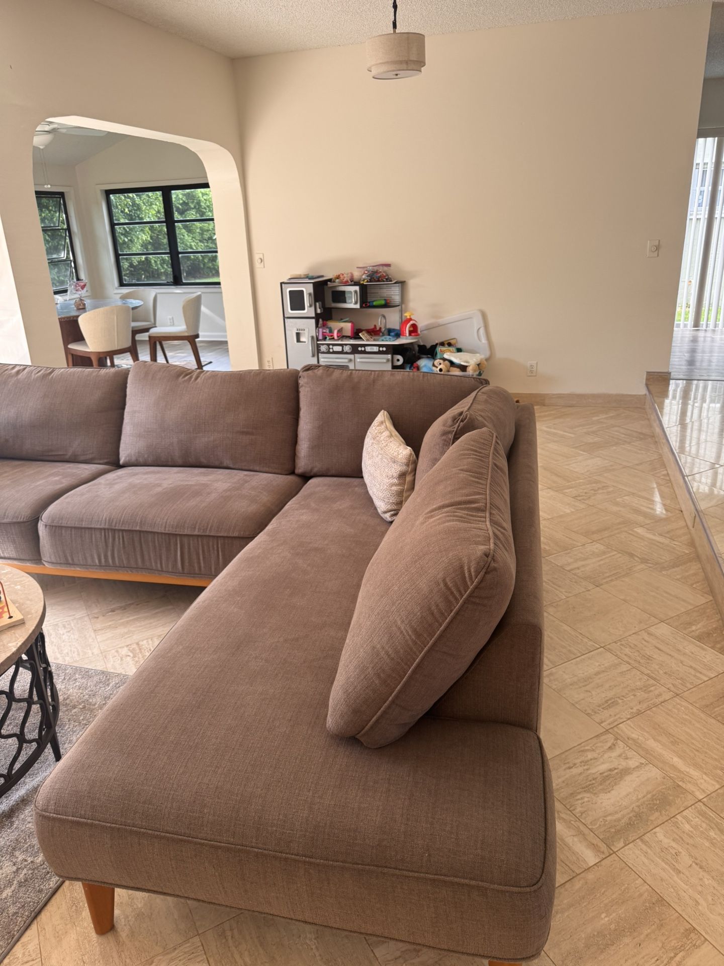 SECTIONAL SOFA