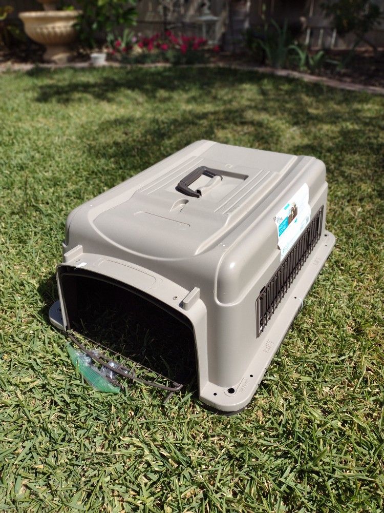 New Premium Dog Kennel For Pets Up To 30 Lbs
