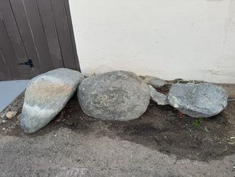 FREE ROCKS IN LAKESIDE
