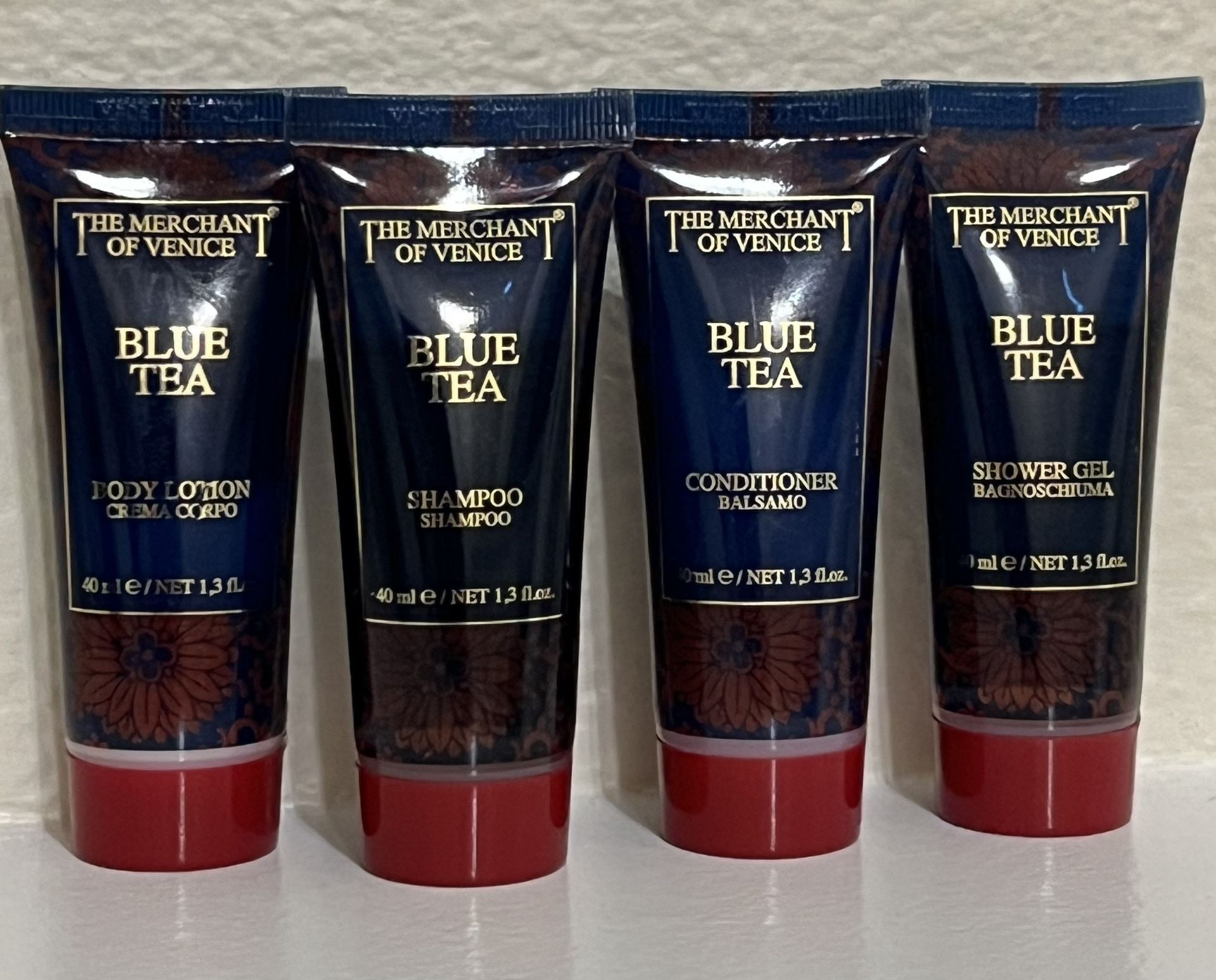 The Merchant of Venice Blue Tea Toiletries Set