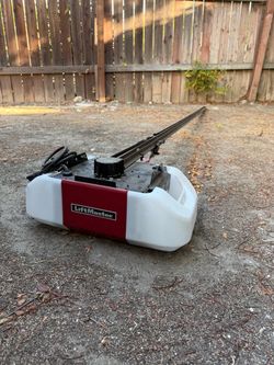 Liftmaster 8550w garage door opener complete works great