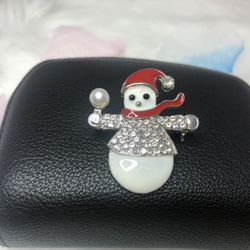 Snowman Brooch 