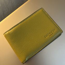 Selling To Donate Fund To Local Food Bank - Bi Fold Coach Card Holder 
