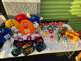 M&M's World Las Vegas Collectibles Lot