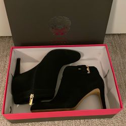Vince Camuto, Chrissa Black Bootie Size 7