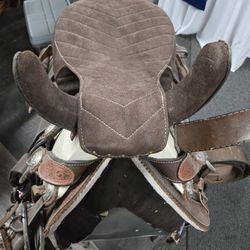 Silla de montar tipo charra o vaquera