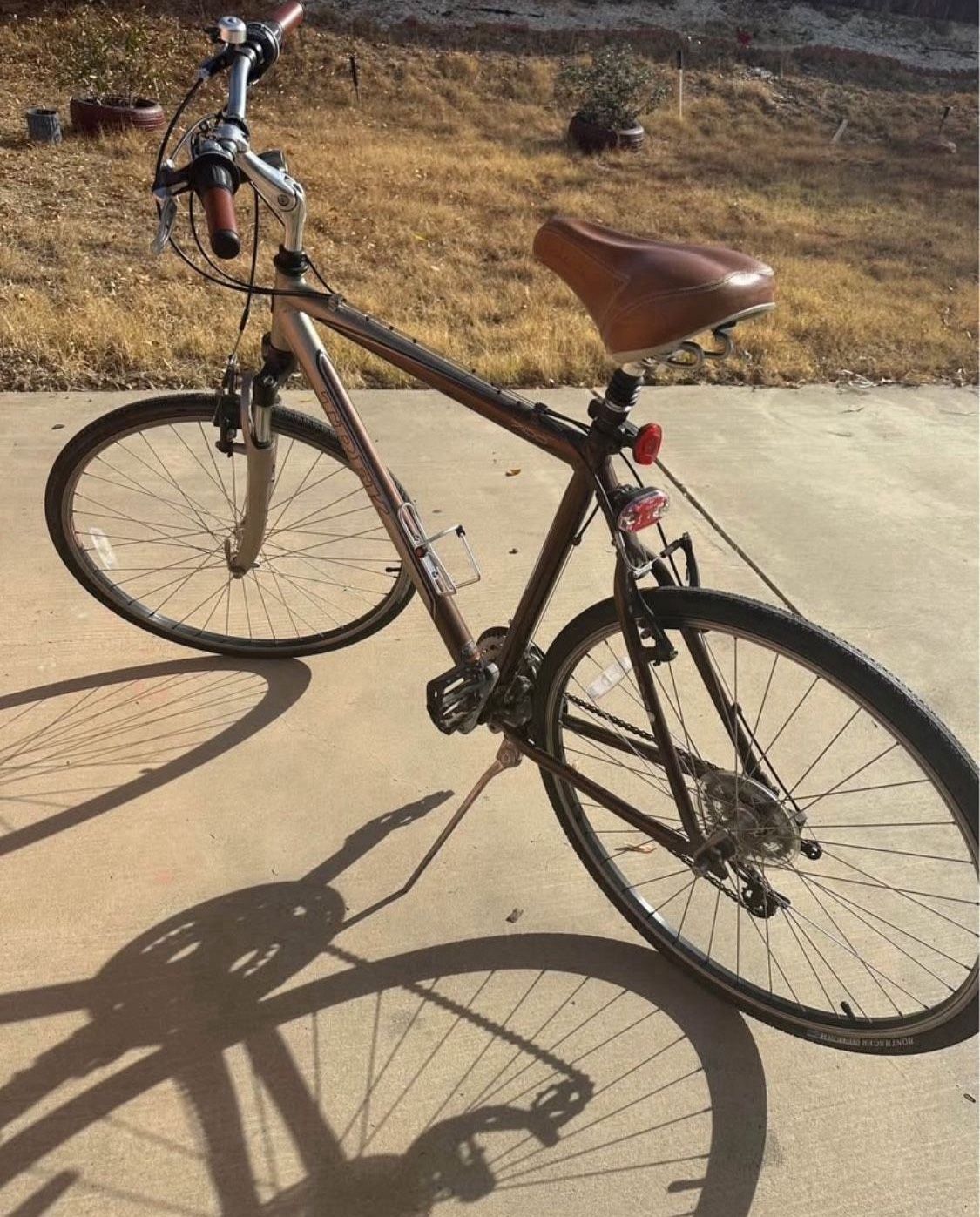 Trek 7100 Multitrack speed Bike In Super Great Condition