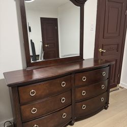 Dresser w/Mirror and 2 Nightstands 