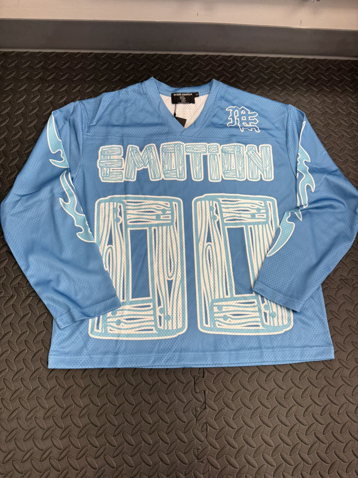 Mixed Emotion Long Sleeve Manga Larga
