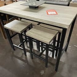 Counter Height Table Set With 4 Stools 