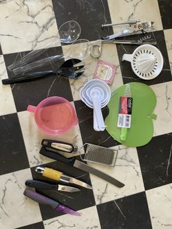 Assorted Cutlery & Kitchen Utensils All For 