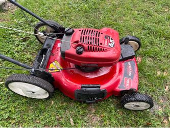 Lawn mower toro recycler start right up very good condition work well.
