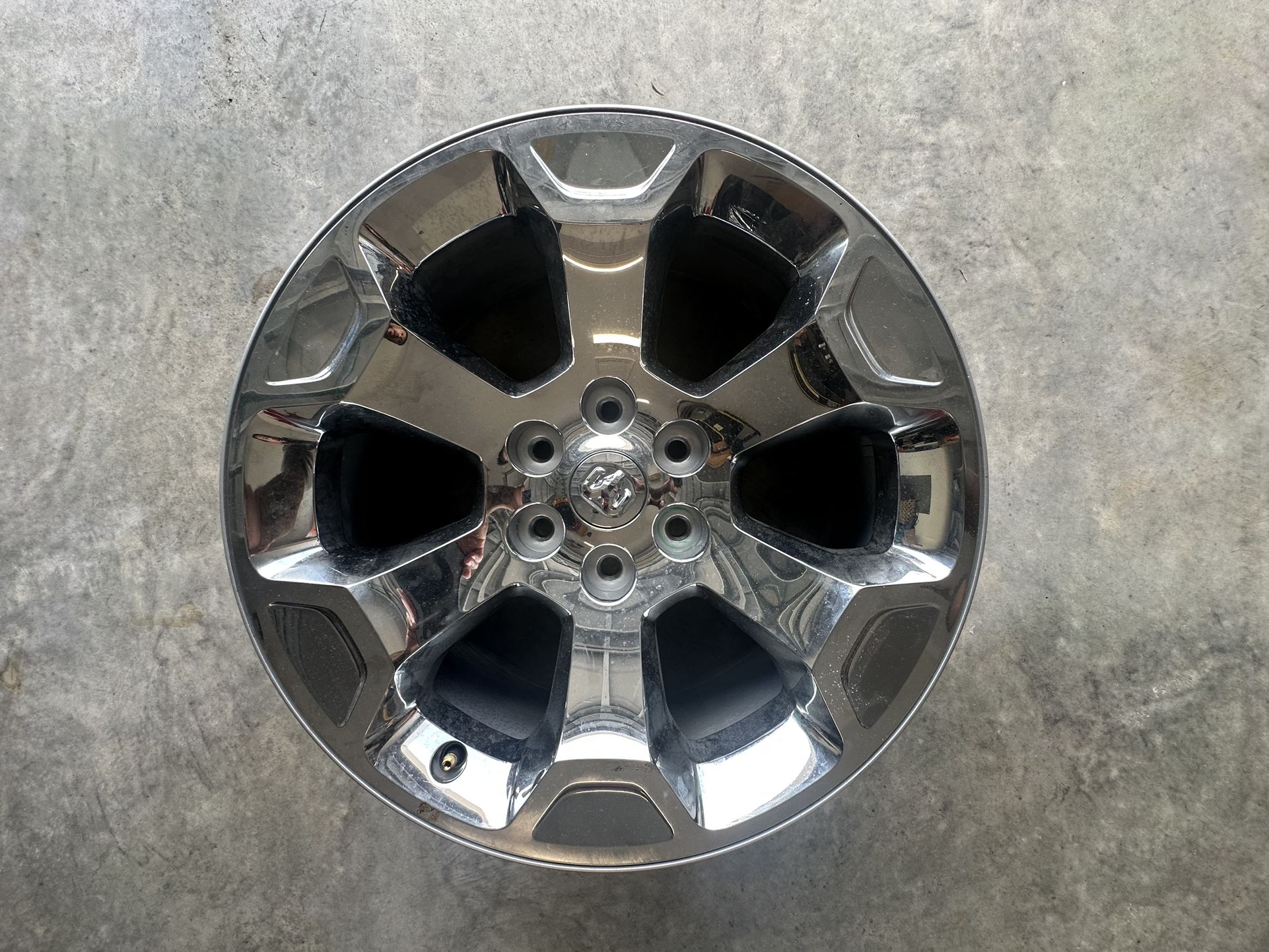 (Qty: 4) 2024 RAM 1500 OEM CHROME WHEELS