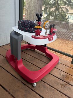 Baby Disney Walker