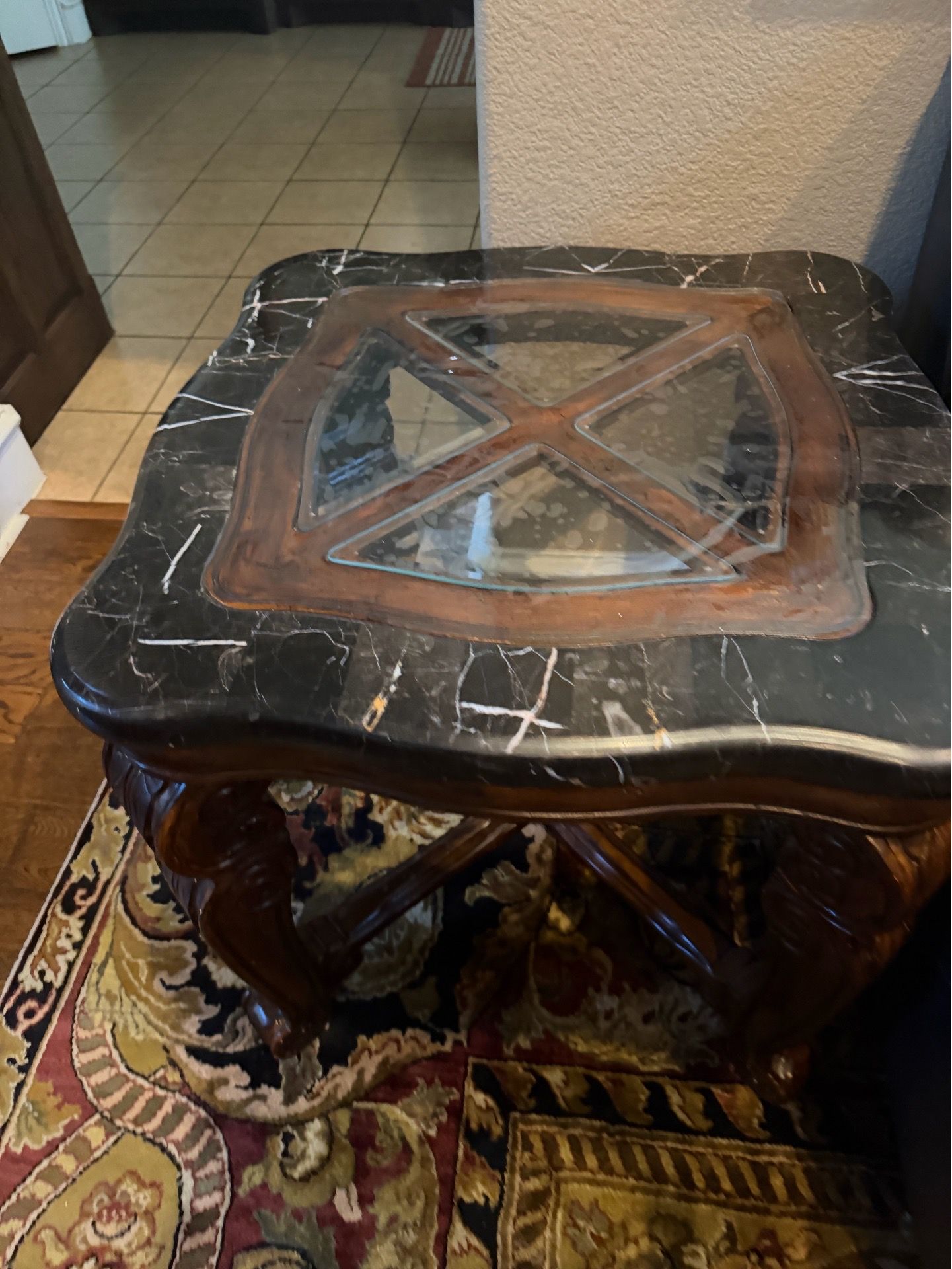 Round Cocktail Table