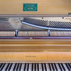 Story & Clark Piano 