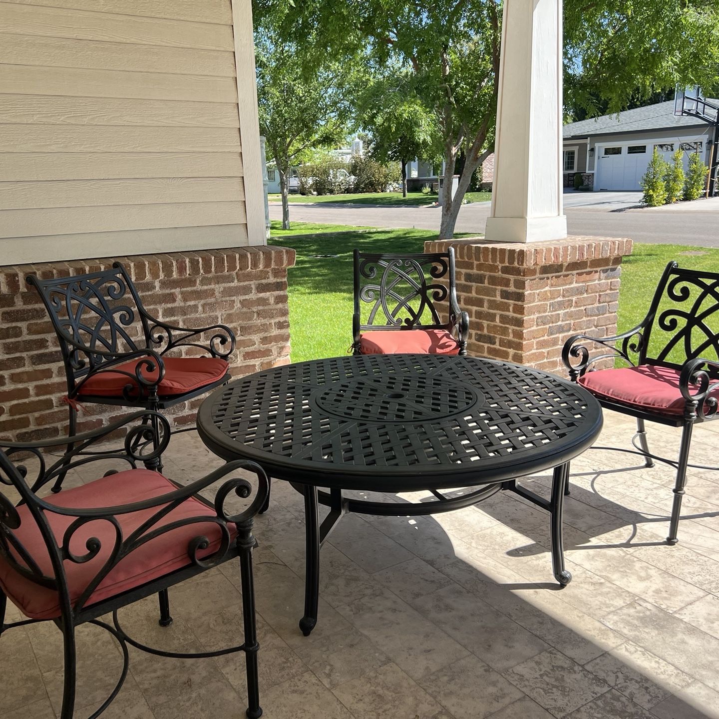 Patio Furniture Set - Wrought Iron 