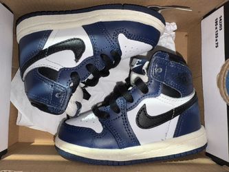Jordan 1 “Midnight Navy” Size 5C