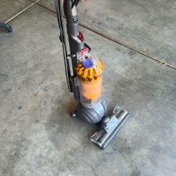 Dyson DC40