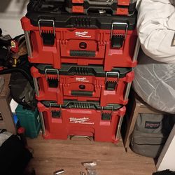 Milwaukee packout tool box