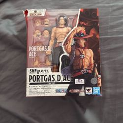 Portgas D. Ace (damaged Box)