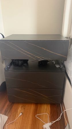 Set of 2 Nightstands