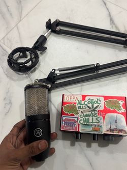 AKG microphone + 3RD GEN SCARLETT FOCUSRITE AUDIO INTERFACE with mic arm