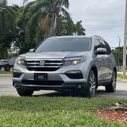 2017 HONDA PILOT 
