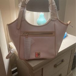 Dooney & Bourke Handbag 