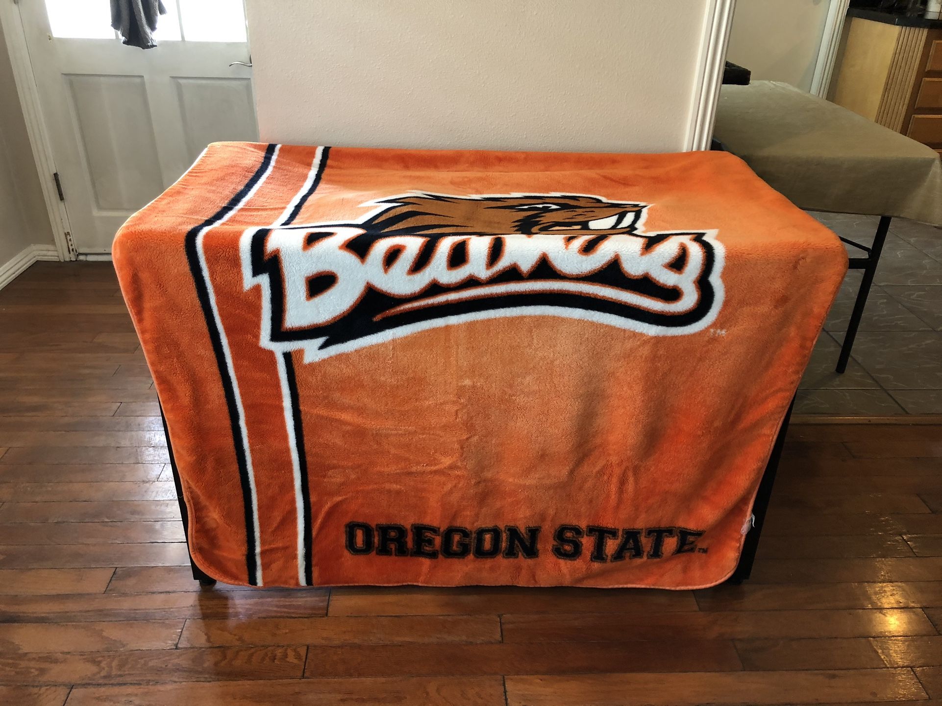 Oregon State Beavers Poncho Lg