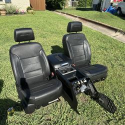 GMC DENALI JET BALACK SEATS AND CONSOLE