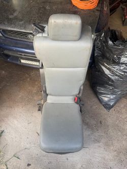 Middle seats