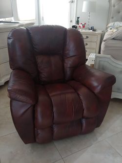 Large Heavy Duty LA Z BOY Recliner
