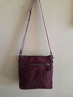 Bolsa lancaster paris color burgandy