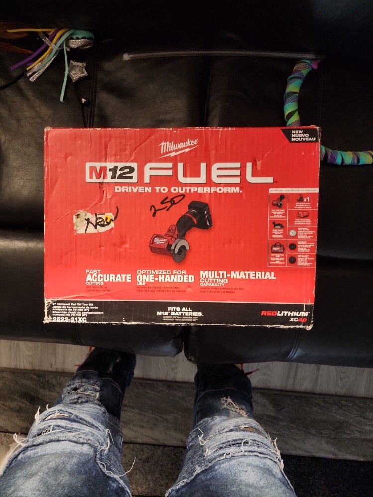 M12 Milwaukee Fuel Cut Off Tool